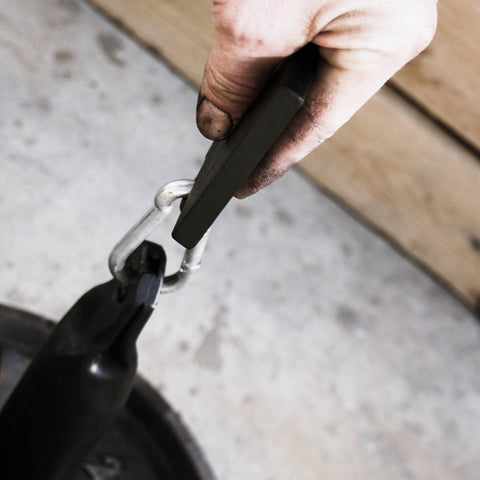 Plate grip attachment