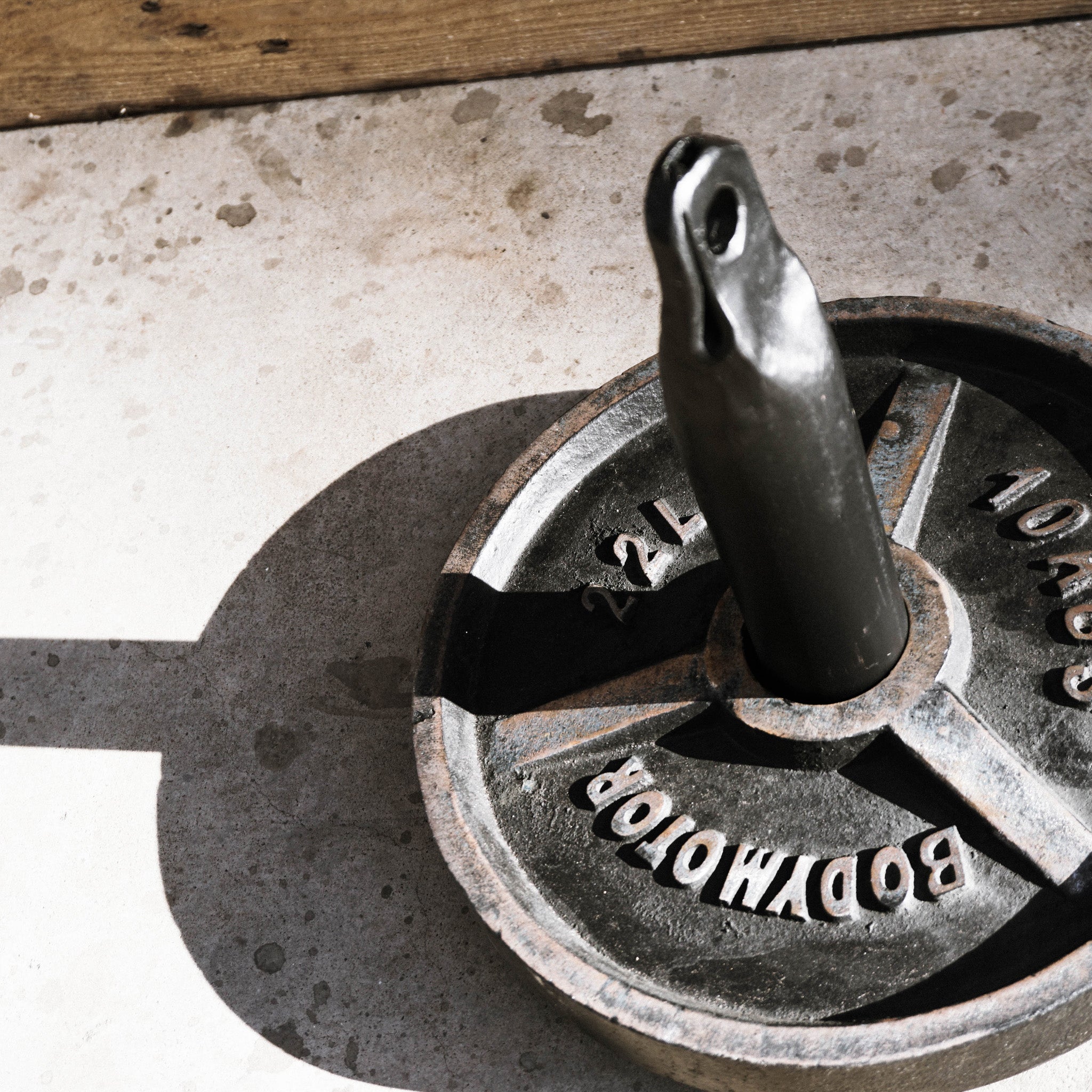 Short loading pin – Stand or Submit